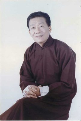 侯耀文